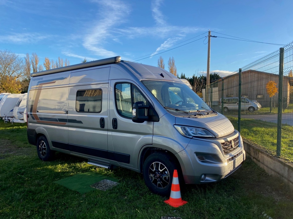 camping car WEINSBERG CARABUS 600 MQ modèle 2024