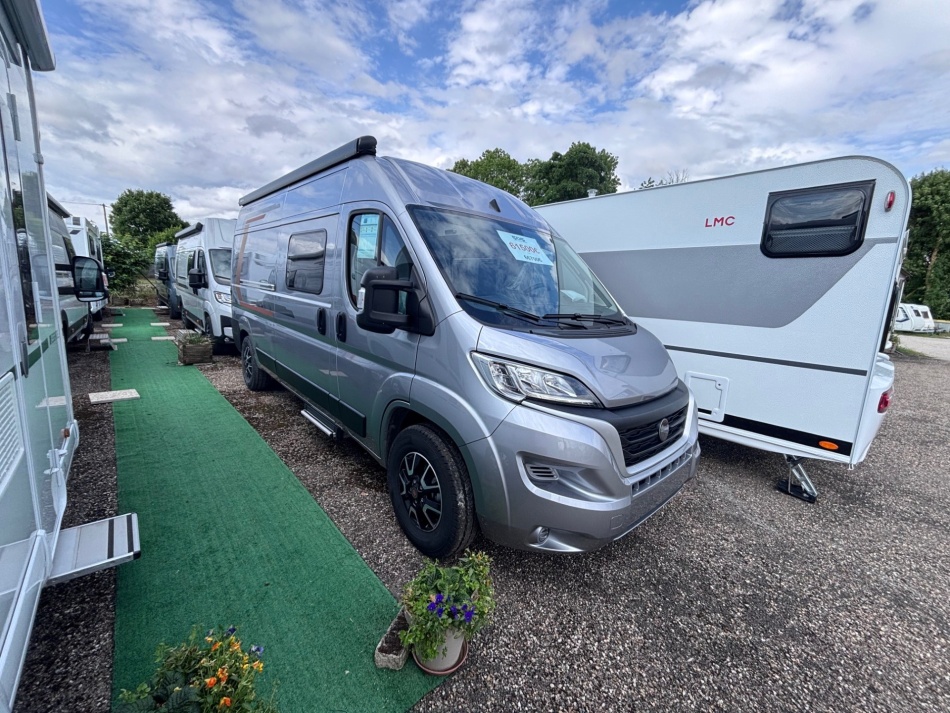 camping car WEINSBERG CARABUS 600 MQ modèle 2024