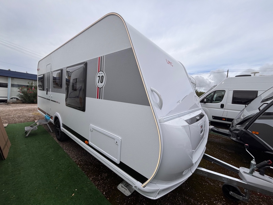 caravane LMC STYLE 70 ANS 453D mod&egrave;le 2026